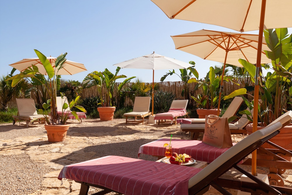 Nora Club Hotel and Spa 46/60