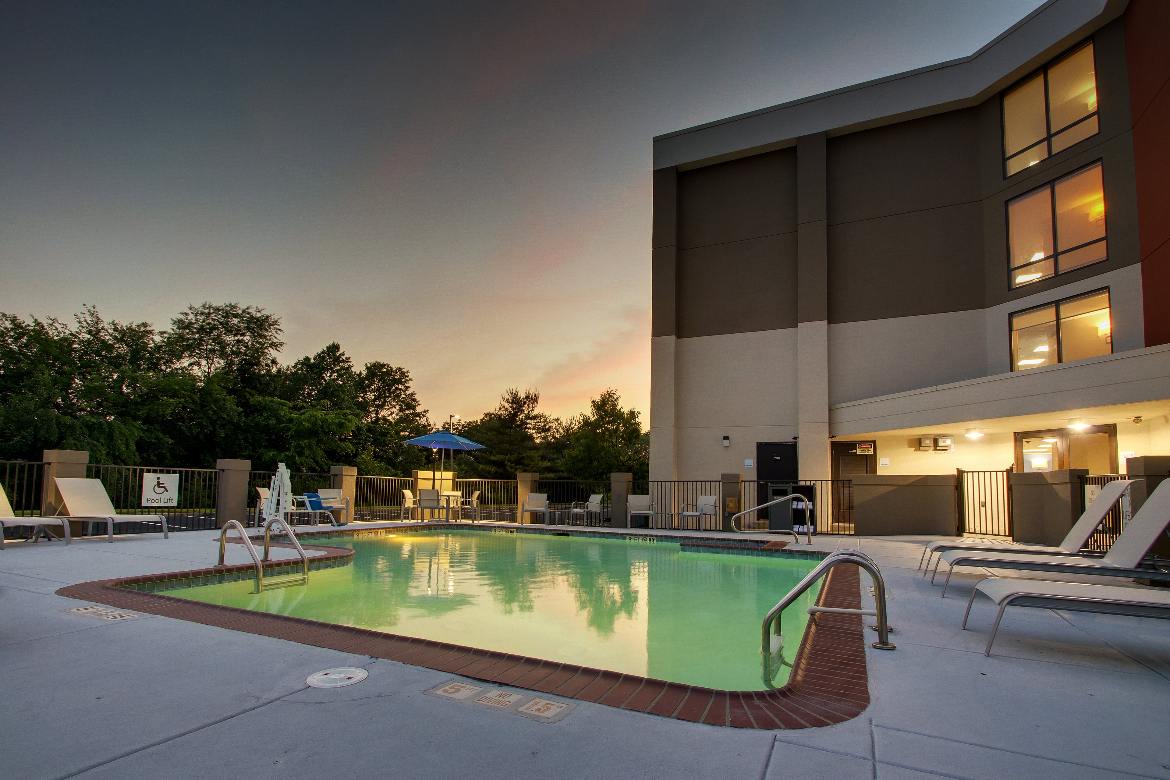 Holiday Inn Express Voorhees - Mt. Laurel 36/37