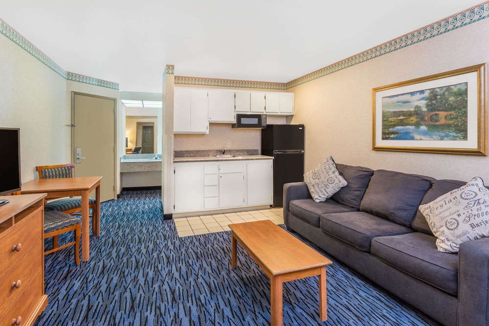 Ramada By Wyndham Kent Seattle Area 19/31