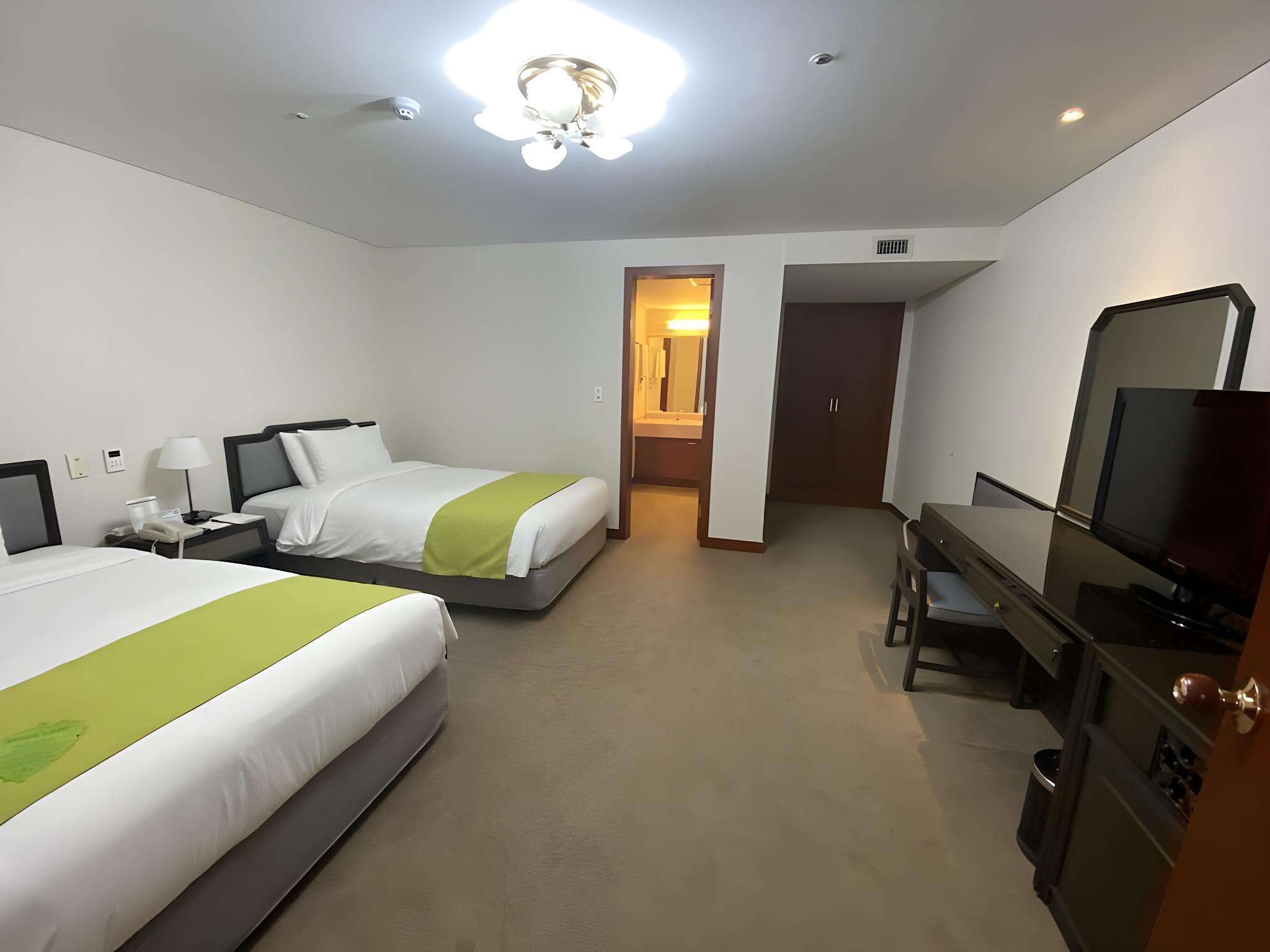 Semi Room, Suite, 2 Semi Double Beds