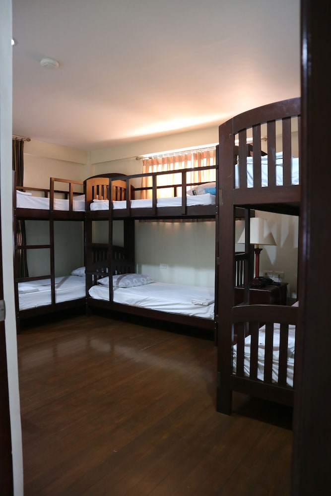 Metro Vigan Inn 55/70