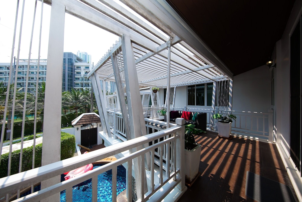 Paradise Pool Villa Pattaya in Tropicana Village (ex VIP Villas Pattaya Tropicana Jomtien Beach) 5/50