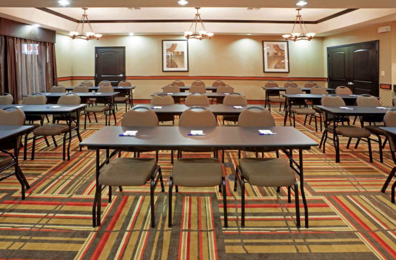 Comfort Inn & Suites Dallas Medical-Market Center 18/23
