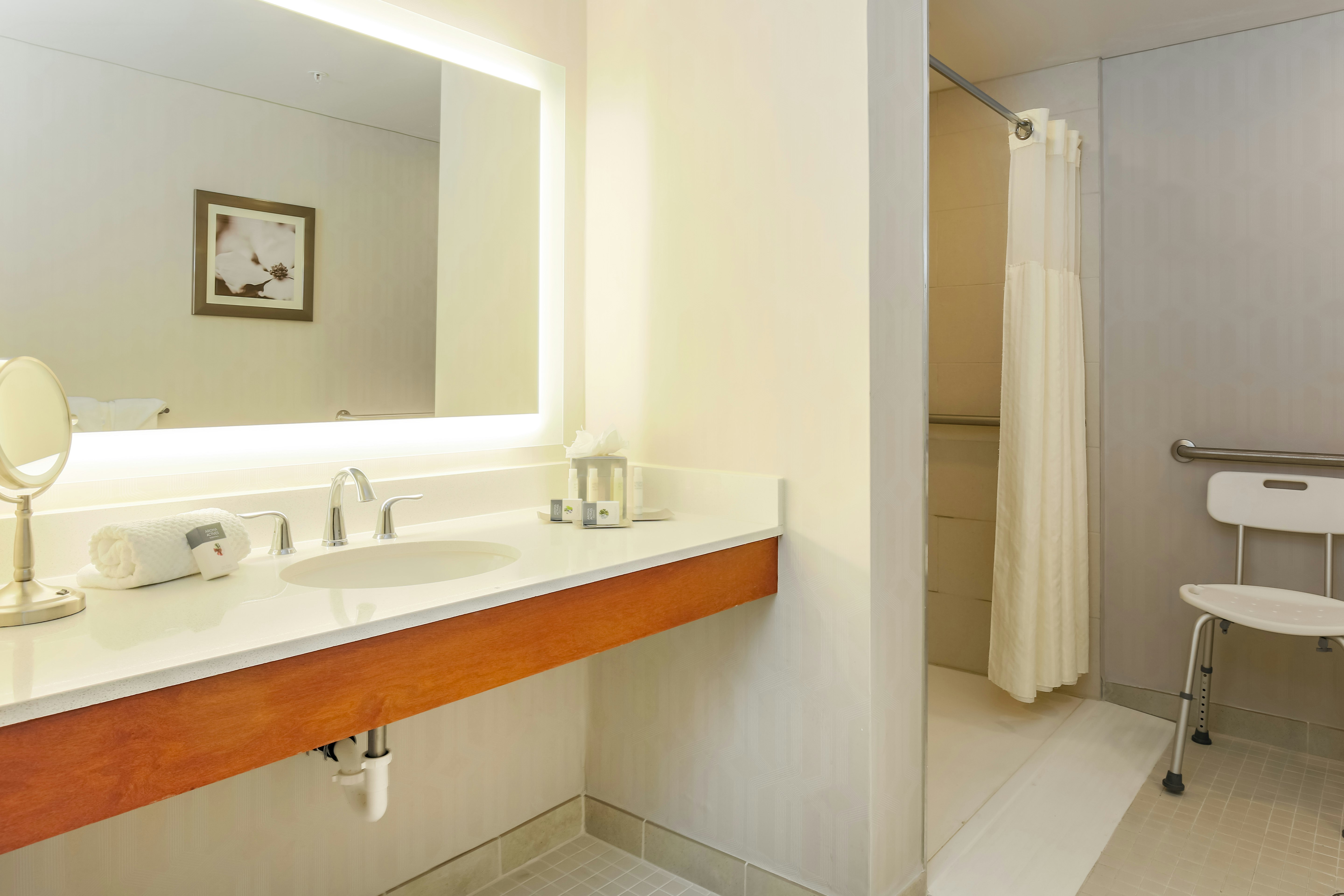 Doubletree By Hilton Hotel Atlanta Airport 49/49