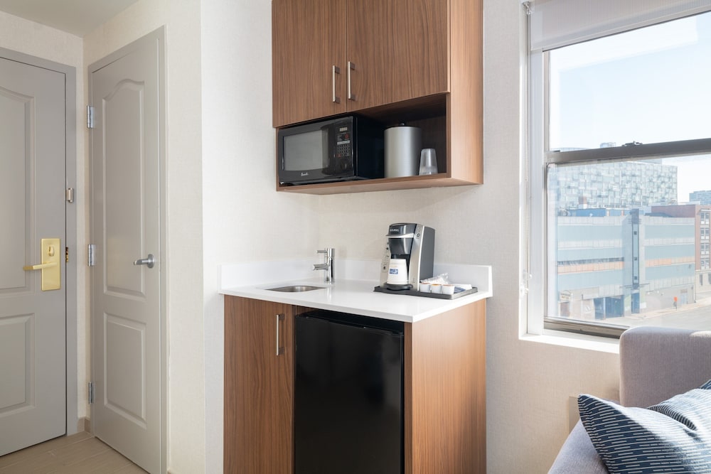 Holiday Inn Express & Suites Boston - Cambridge 32/47