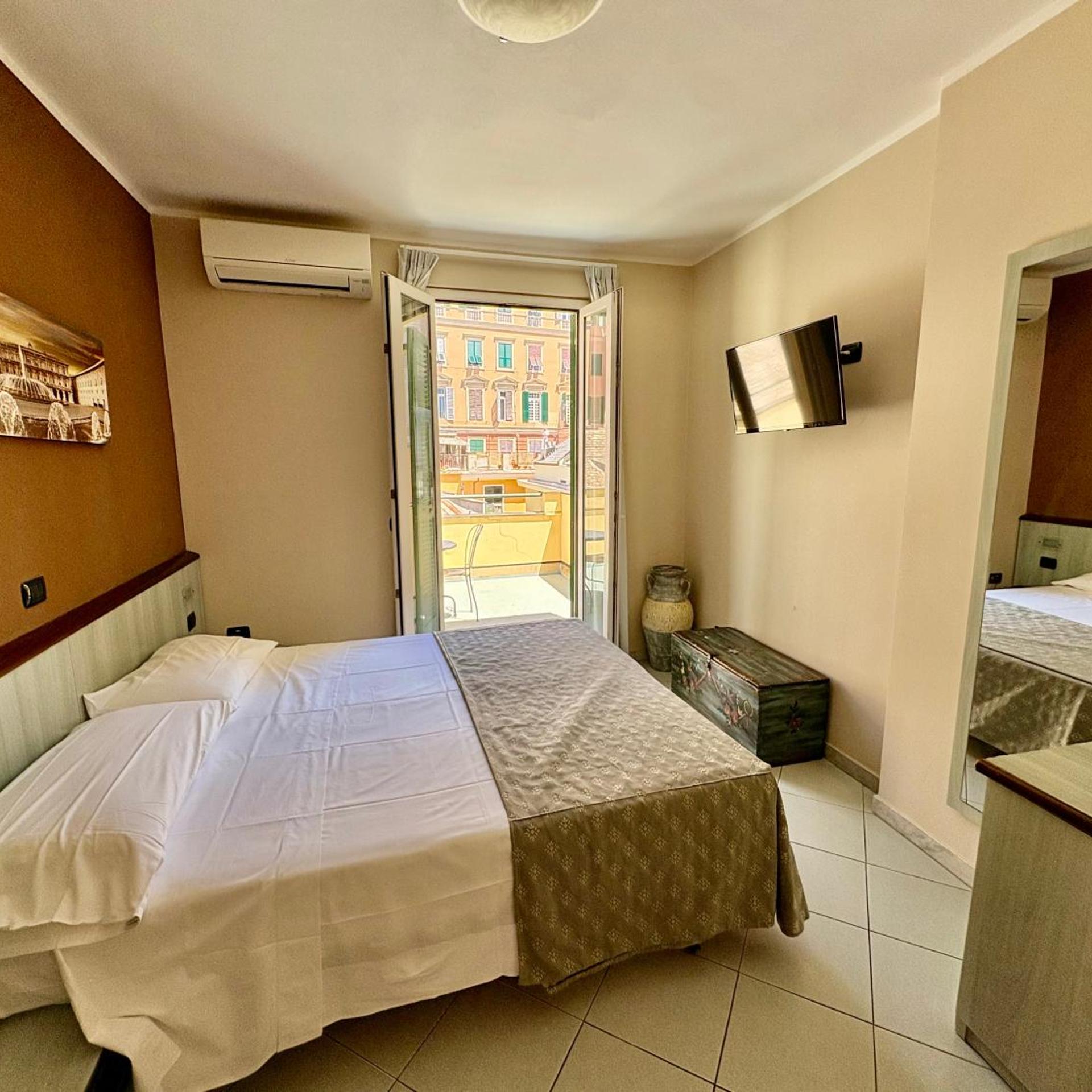 HOTEL DELLA POSTA 15/83