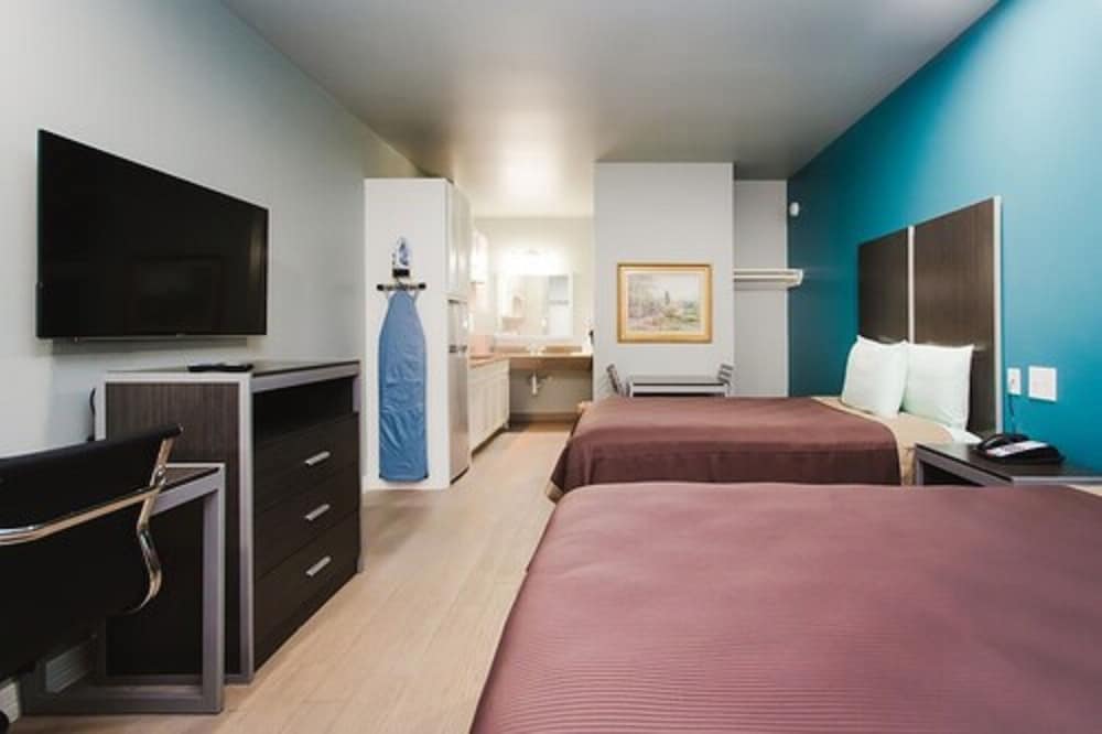 Econo Lodge Inn & Suites Channelview - Houston East 29/37