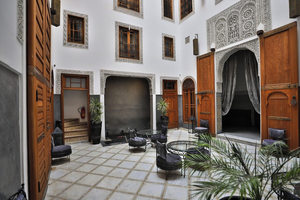 Riad Layla 5/74
