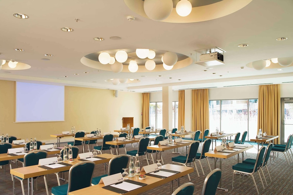 Radisson Blu Hotel Toulouse Airport Formerly Radisson Sas 62/74