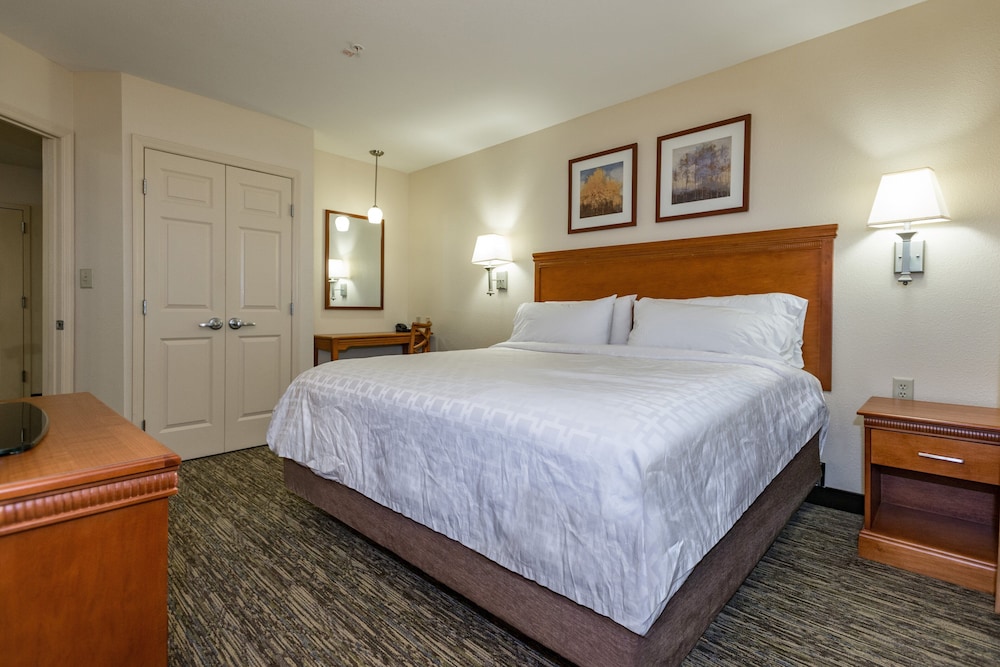 Candlewood Suites Mobile-Downtown 14/41