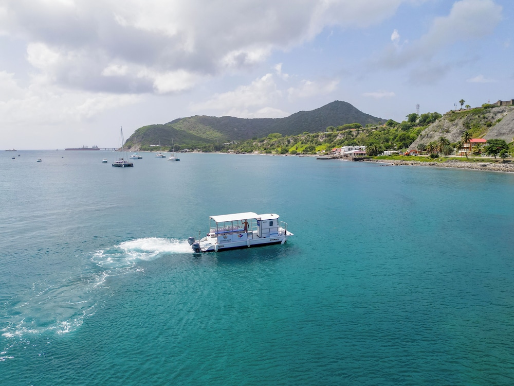 Golden Rock Dive and Nature Resort 57/62