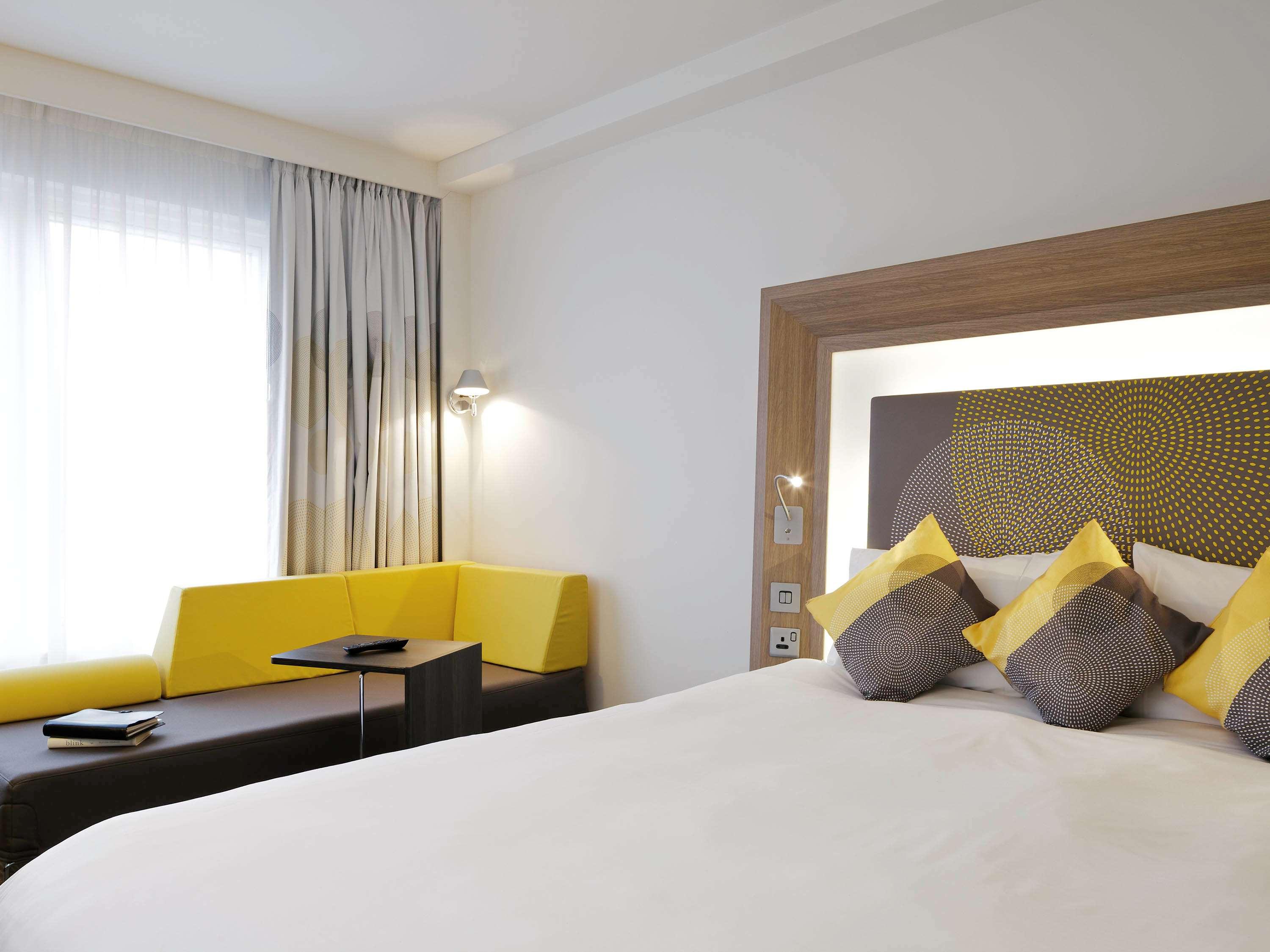 PREMIUM, SUPERIOR, QUEEN BED