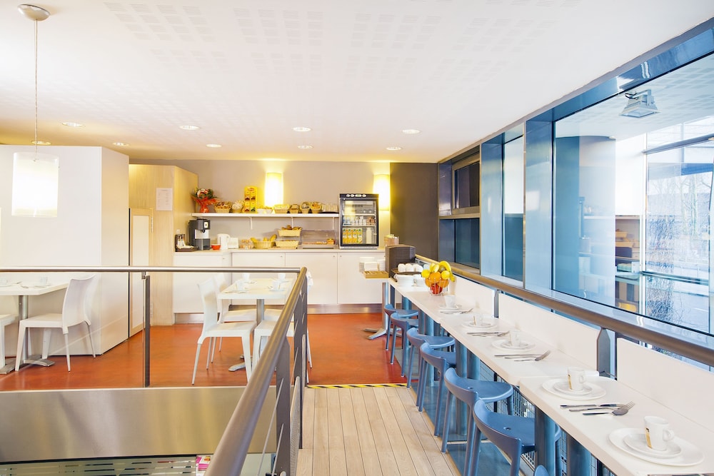 restaurant-cafeteria