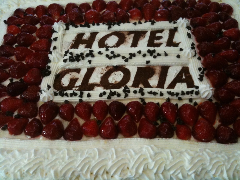 Hotel Gloria 25/74