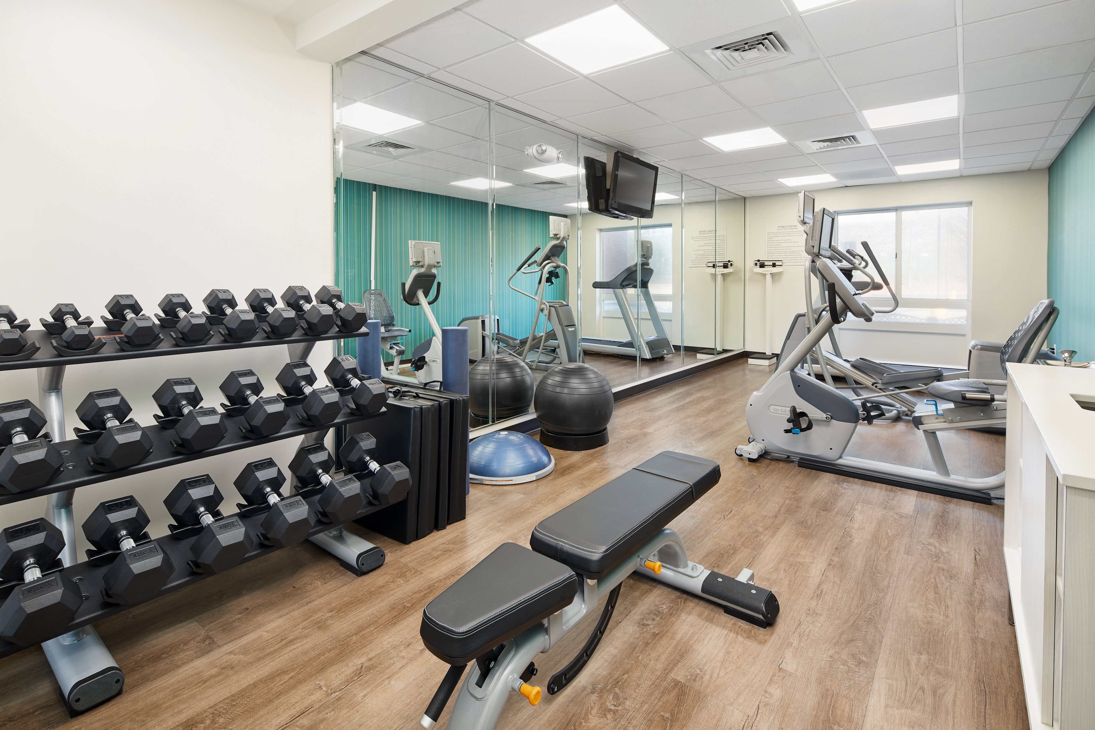Holiday Inn Express Hotel And Suites Spartanburg North 30/48