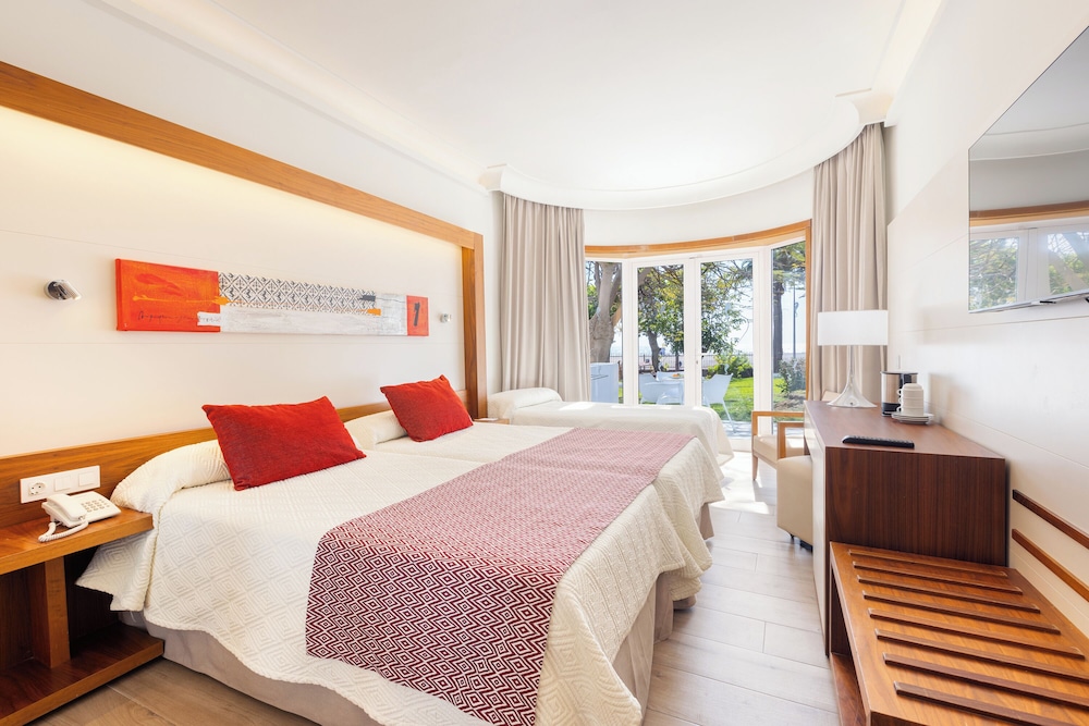 ROOM, DOUBLE BED, BALCONY