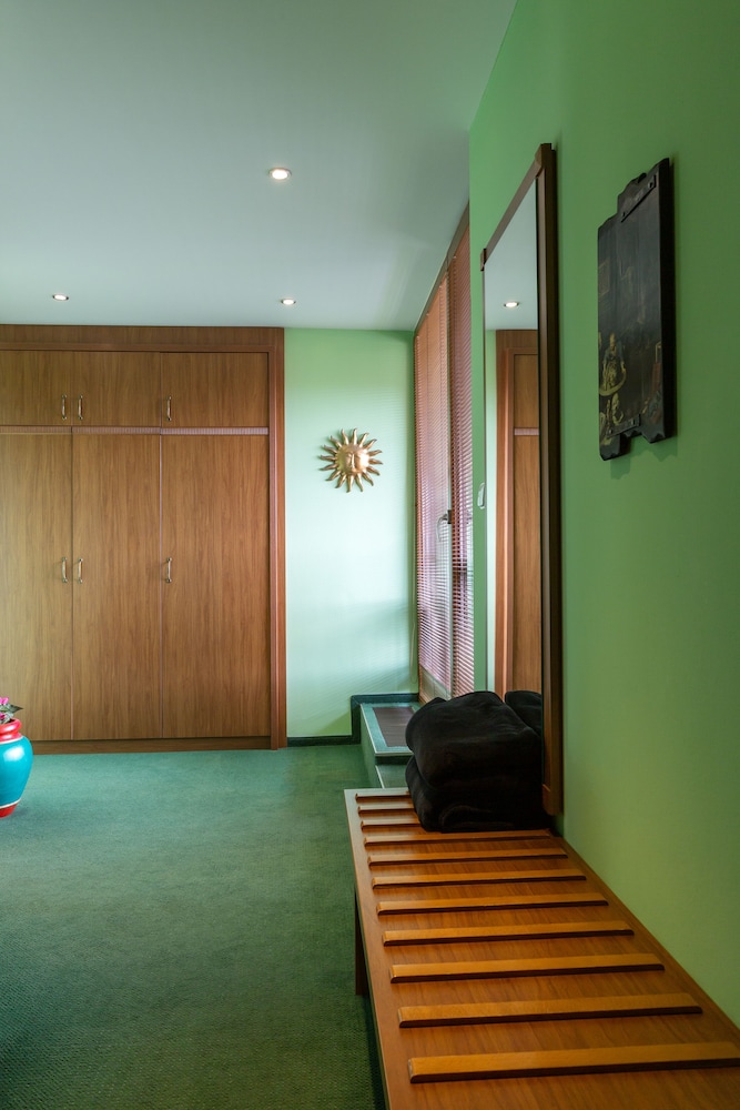 Max Inn Hotel 14/50