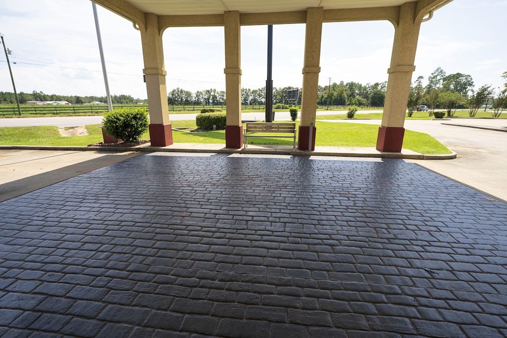 Quality Inn & Suites Monroeville South 25/26