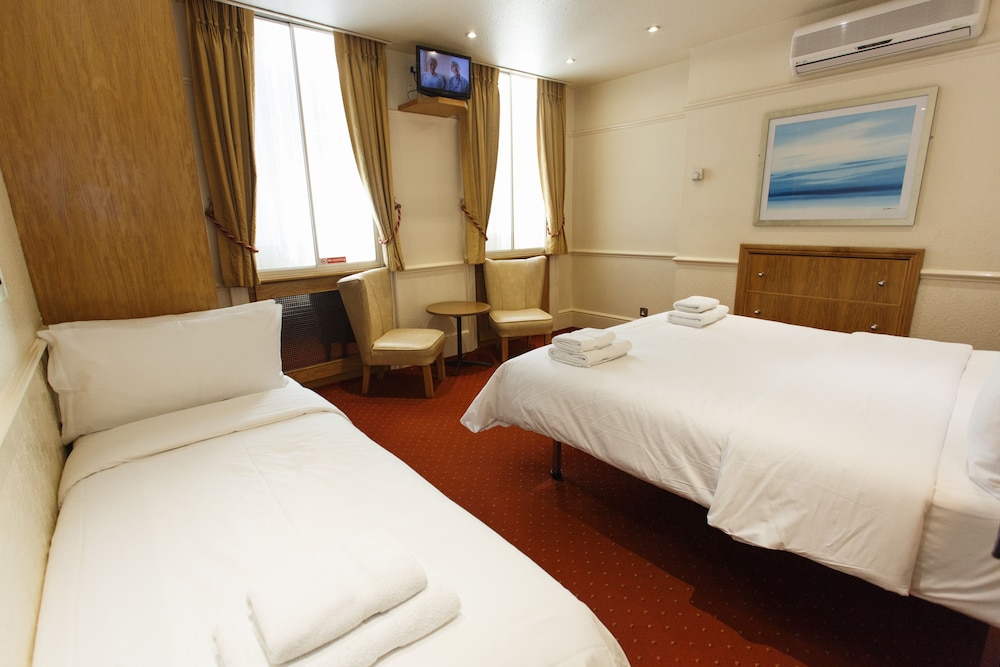 ROOM, TRIPLE