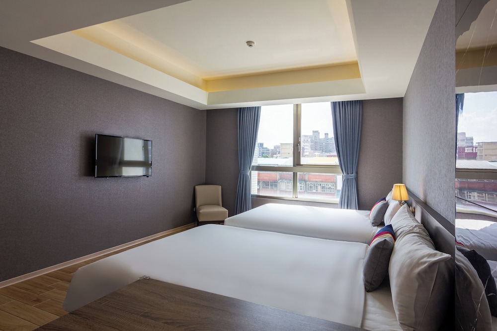 F Hotel Luzhou Taipei 11/47