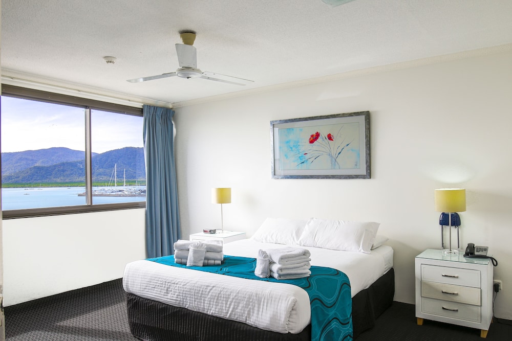 Cairns Aquarius 16/72