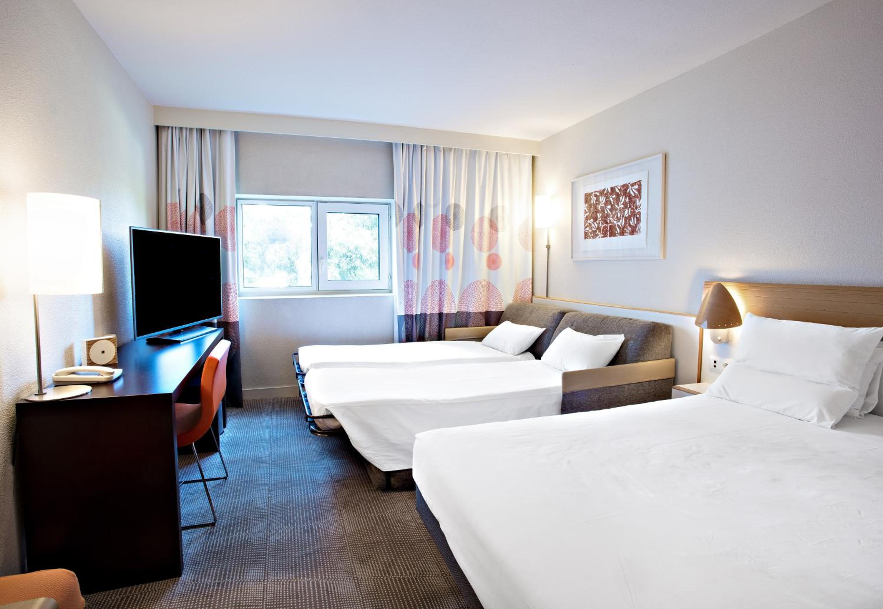 غرفة كلاسيكية عائلية مع أريكة، Novotel Paris Orly Rungis 3/10