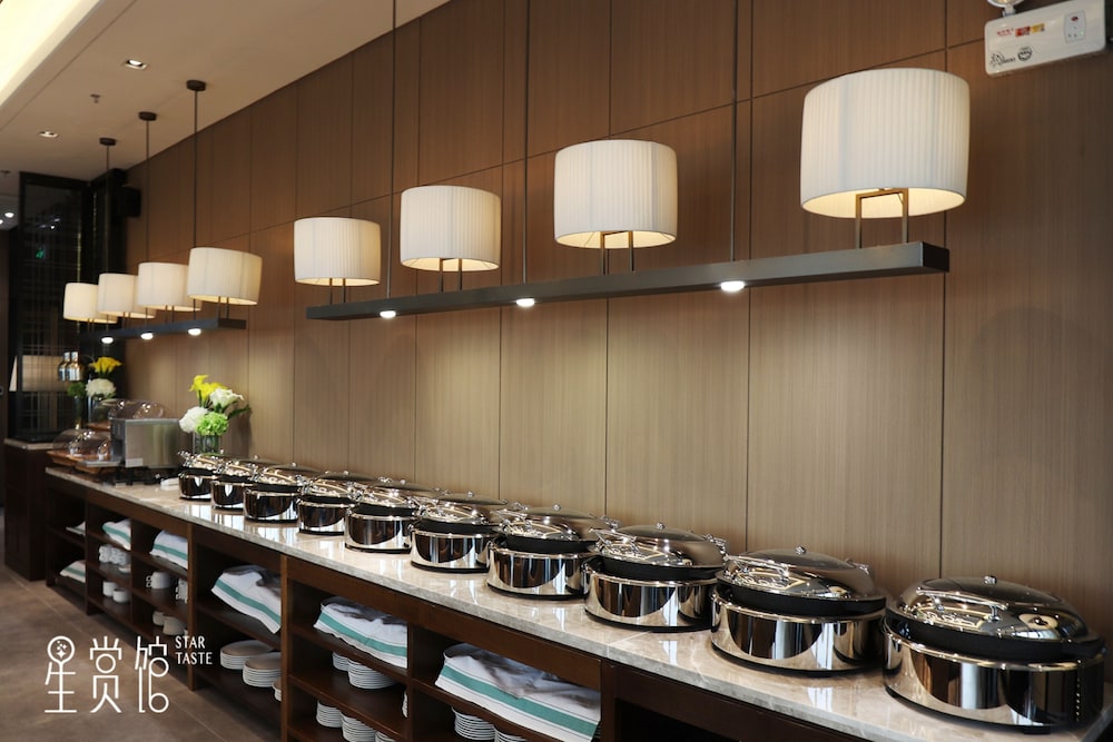 Royal Star Apartment Central City Branch 40/50