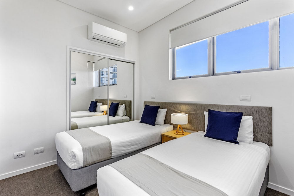 2 BEDROOMS, PENTHOUSE, OCEAN VIEW