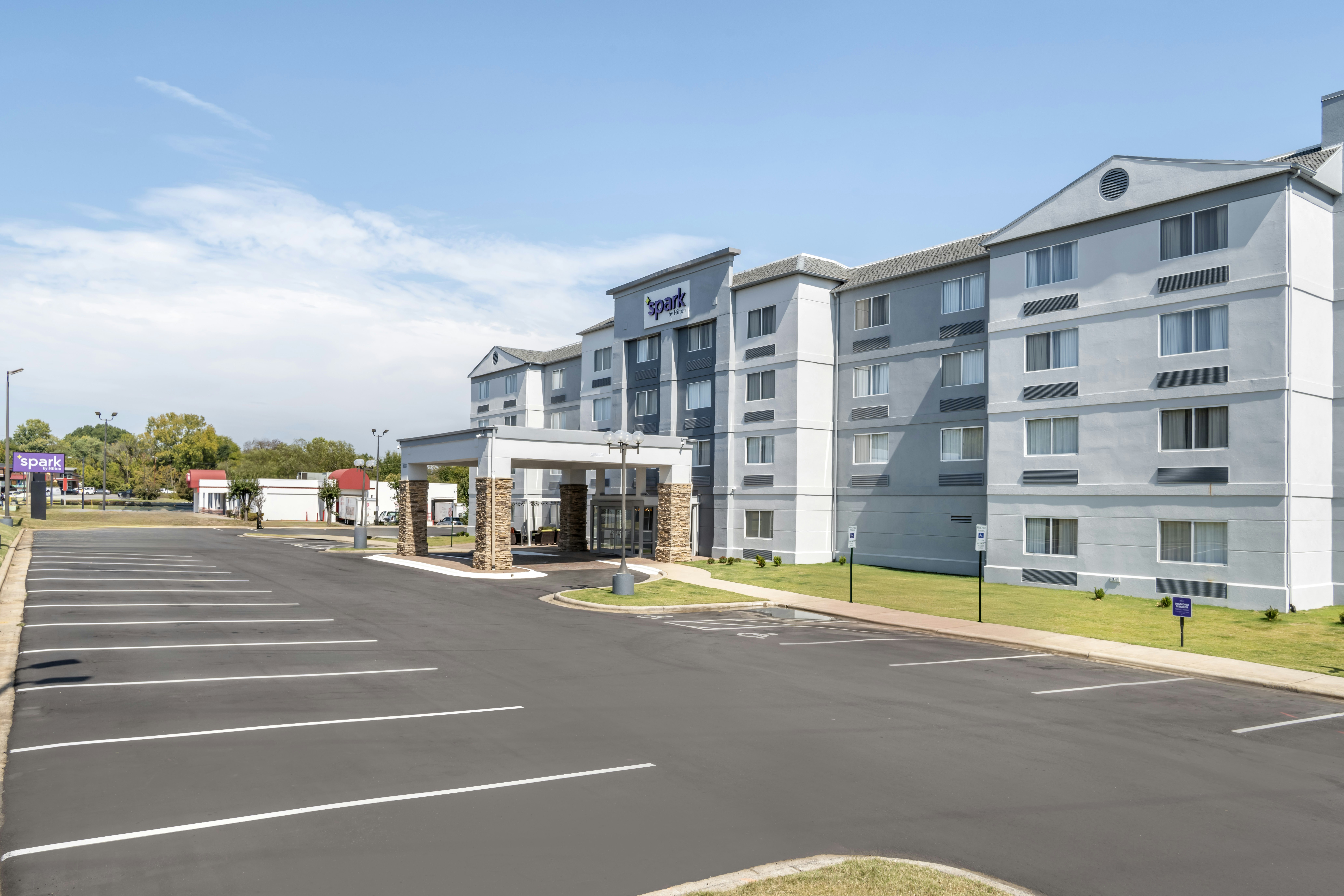 Spark by Hilton Kannapolis 18/21