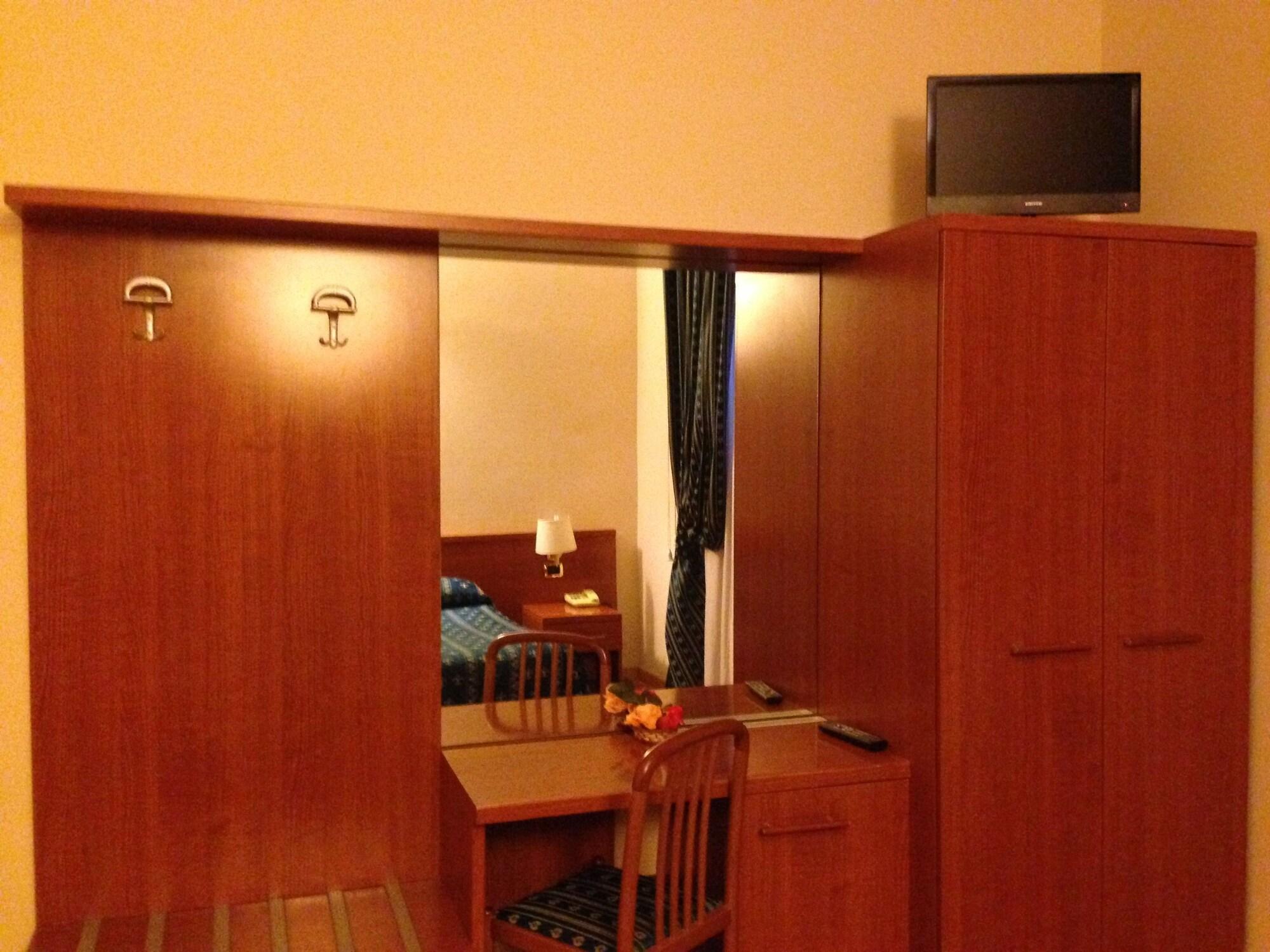 Hotel Fenicia 41/49