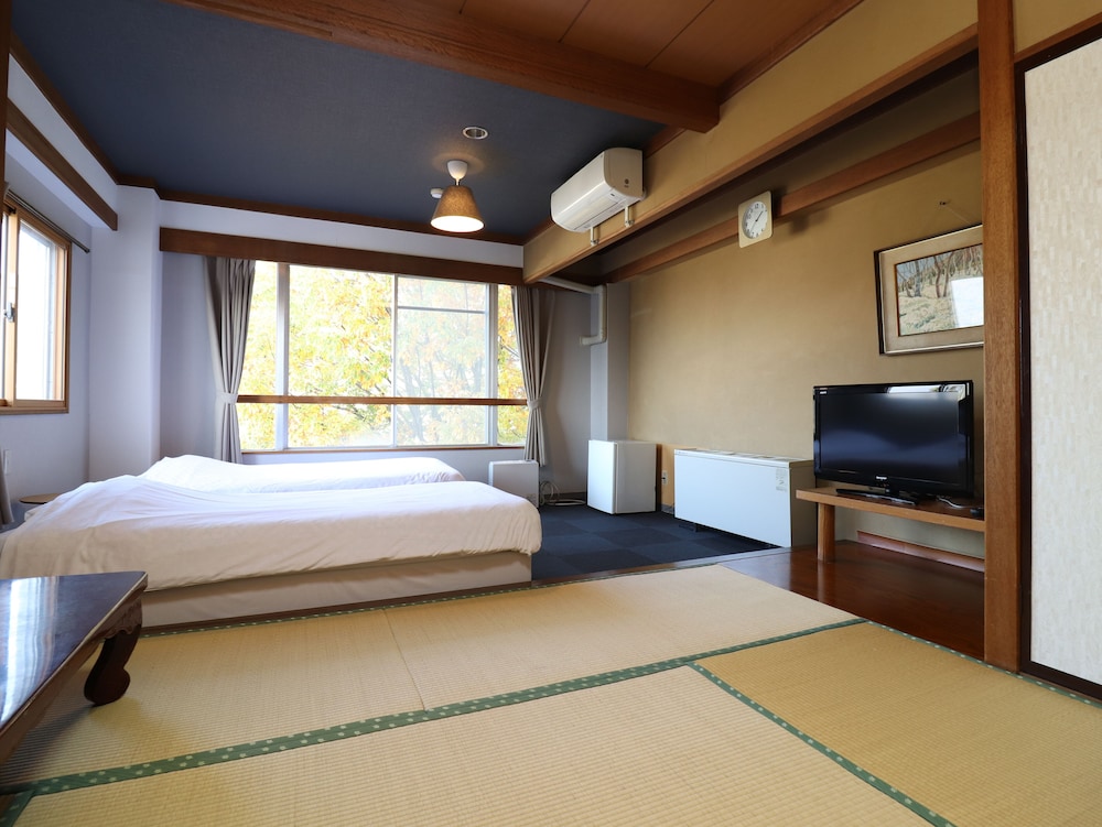 Hotel & Resorts Yamanouchi Hills 8/25