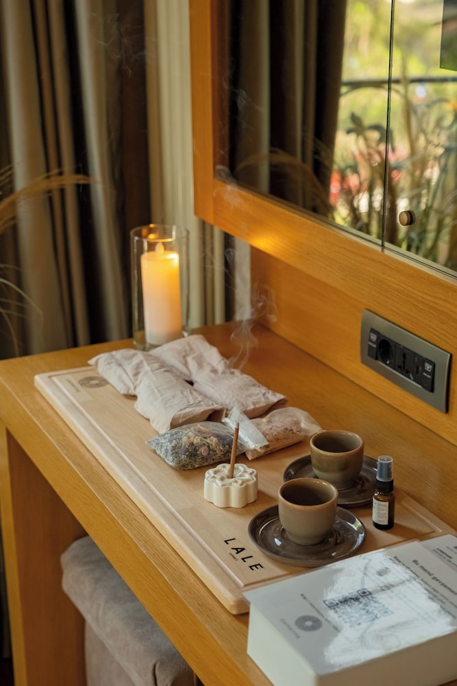 Lale Boutique Hotel 39/55