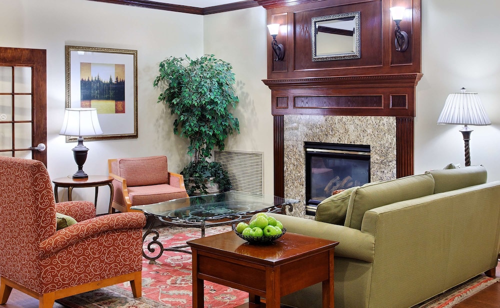 Country Inn & Suites By Radisson Elgin, IL 5/18