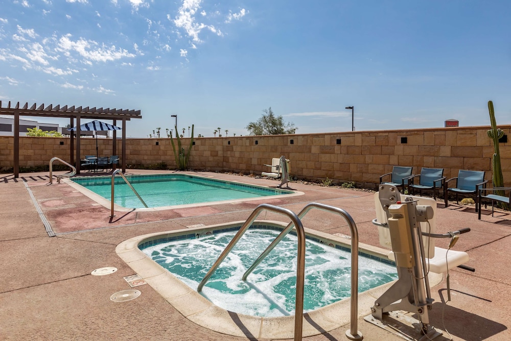 Best Western Plus Coachella Valley Inn & Suites 7/58