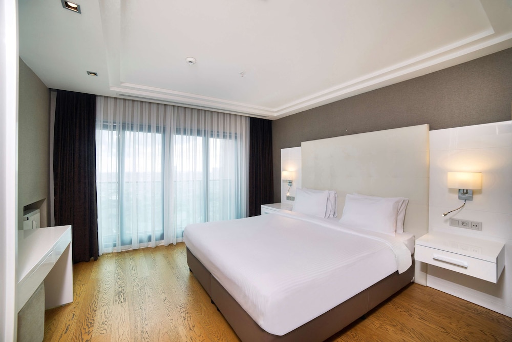 Radisson Residences Avrupa Tem Istanbul 30/66