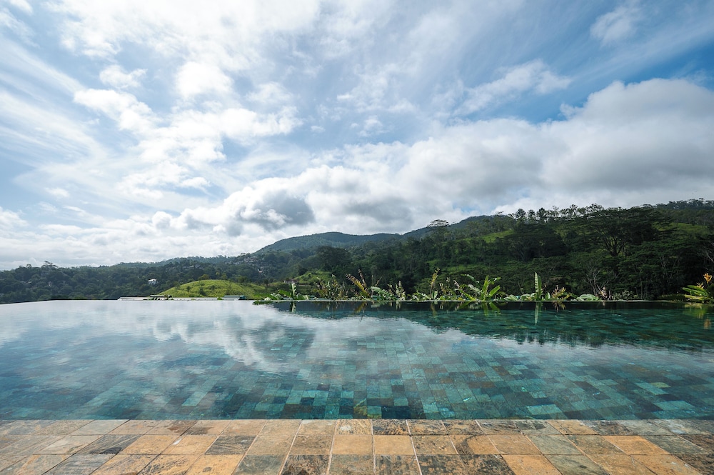 Fox Resorts Kandy 41/49