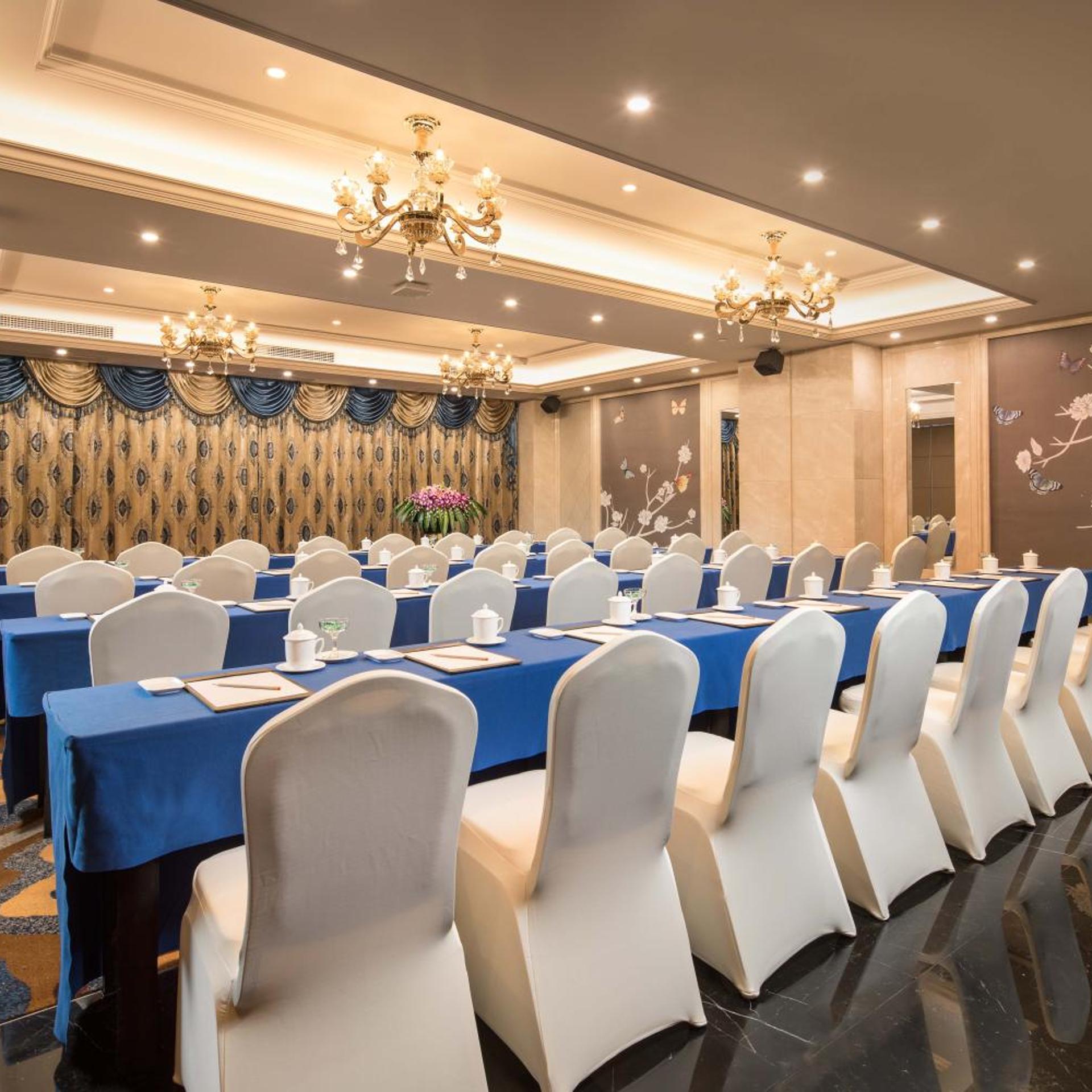 Overseas Chinese Hotel Wenzhou 48/55