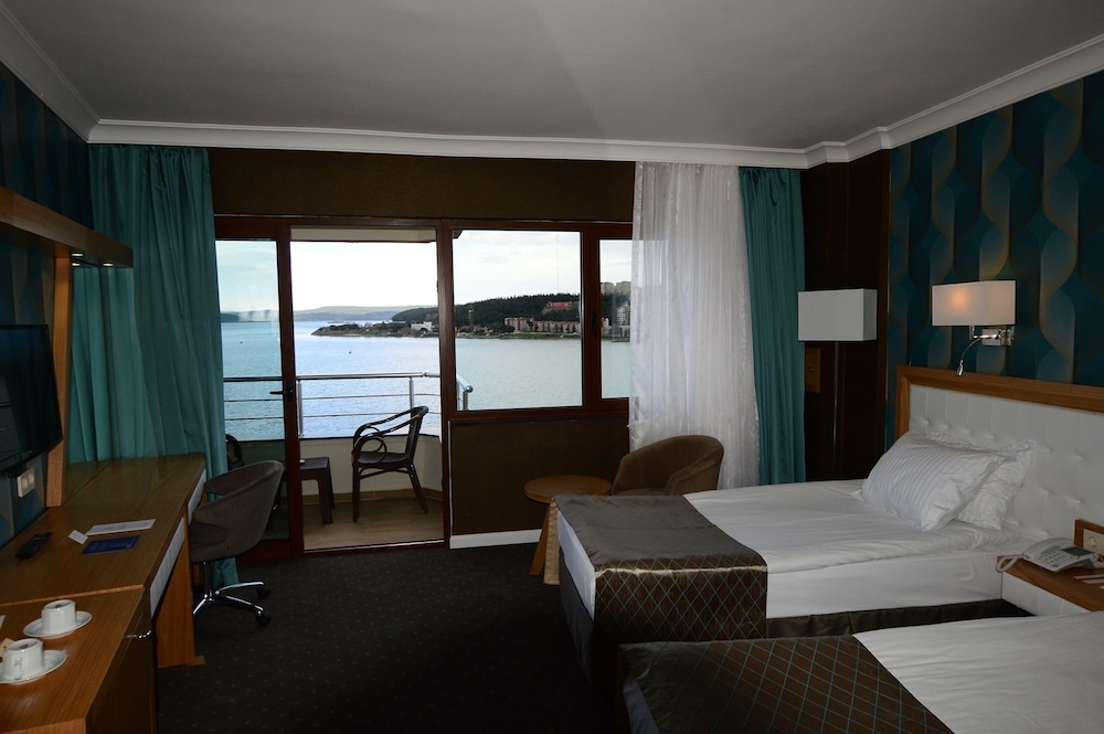 Akol Hotel 19/50