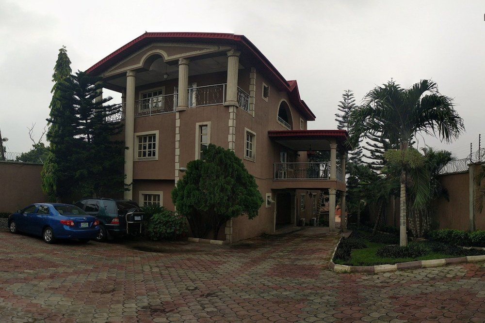 Porschester Hotel And Suite 13/17