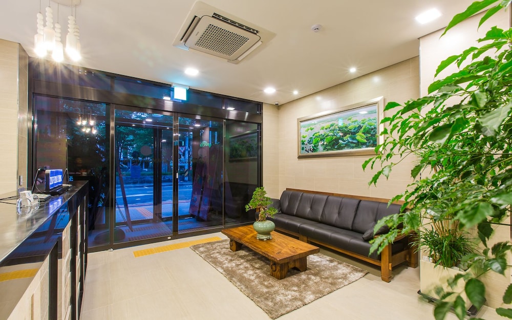 Harmony Hotel 46/55