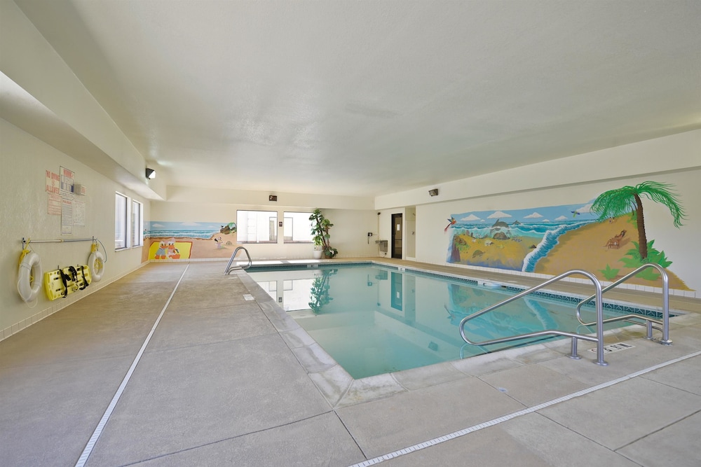 Baymont by Wyndham Albany, KY 25/34