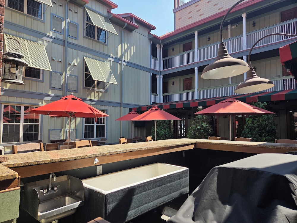 Inlet Sports Lodge 43/50