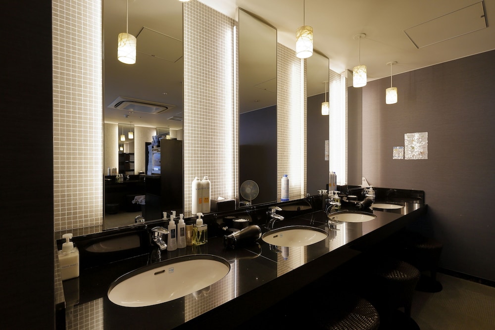 Hotel Monterey Kyoto 28/32