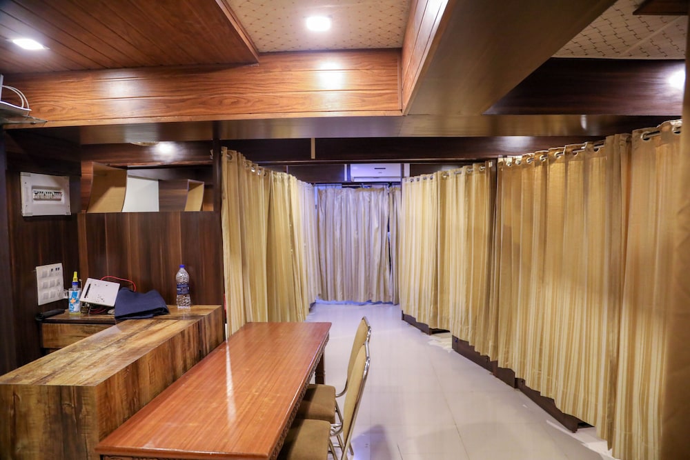 Hotel Alibaba Mumbai 21/31