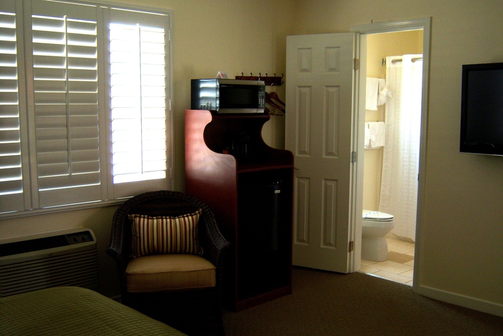 Bella Capri Inn 36/58