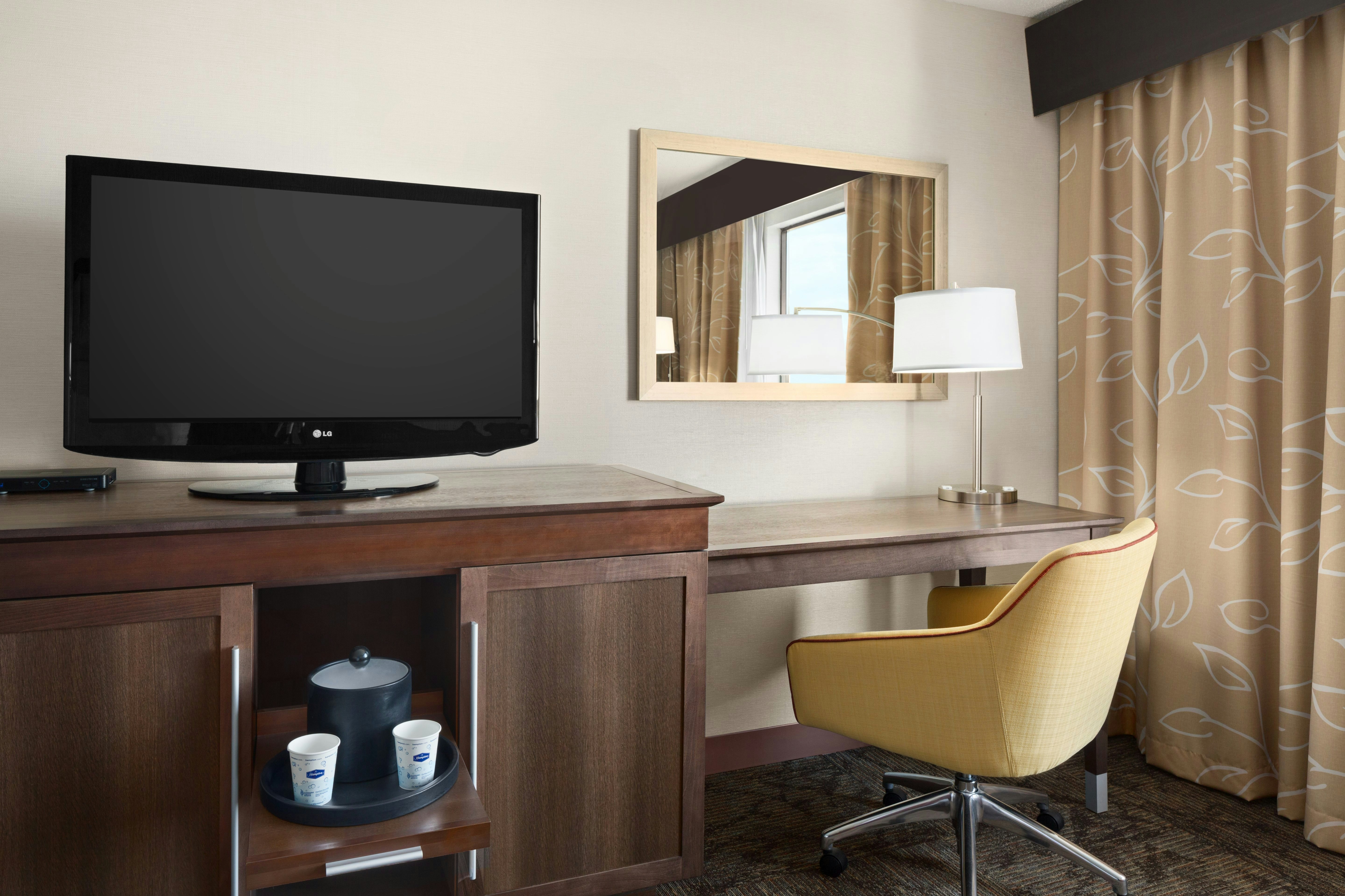 Hampton Inn Suites Detroit Sterling Heights 16/20