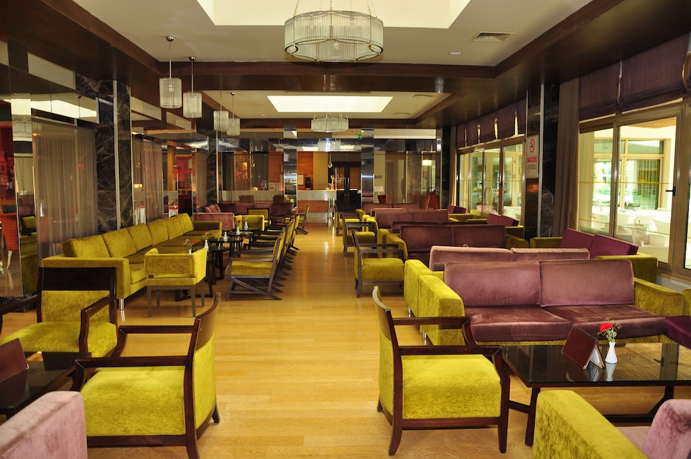 Port Side Resort Hotel 12/18