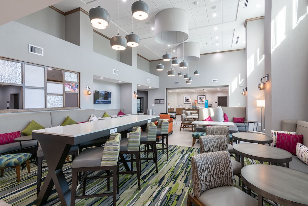 Lobby at Hampton Inn & Suites Dallas East TX, DALLAS - TX