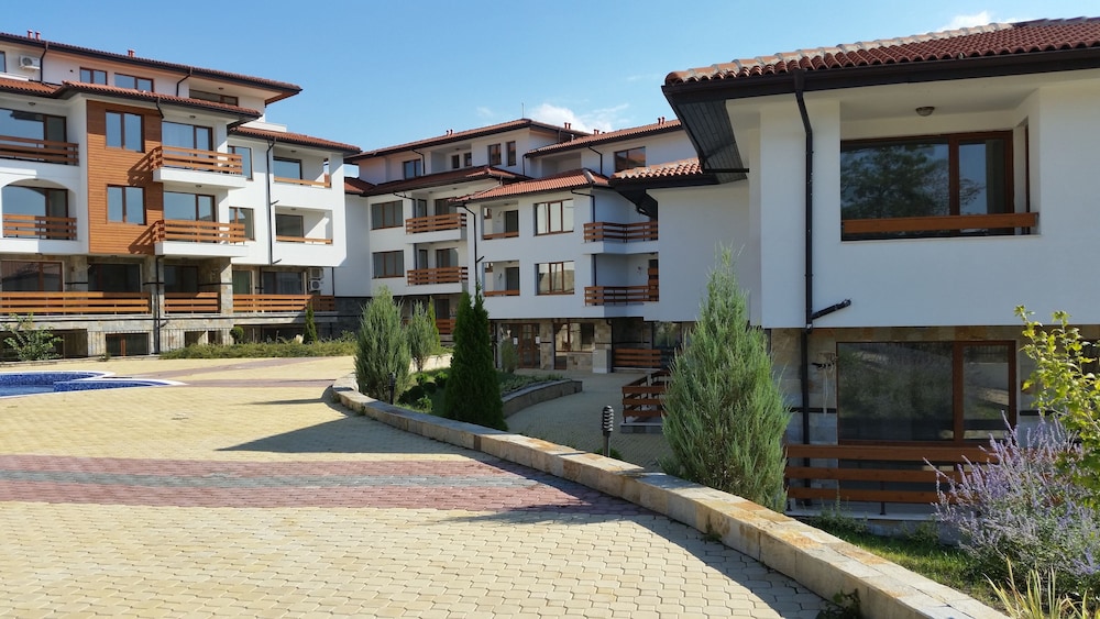 Gardenia Hills 58/72