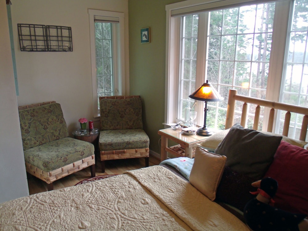 Inn to the Woods Bed and Breakfast 18/33